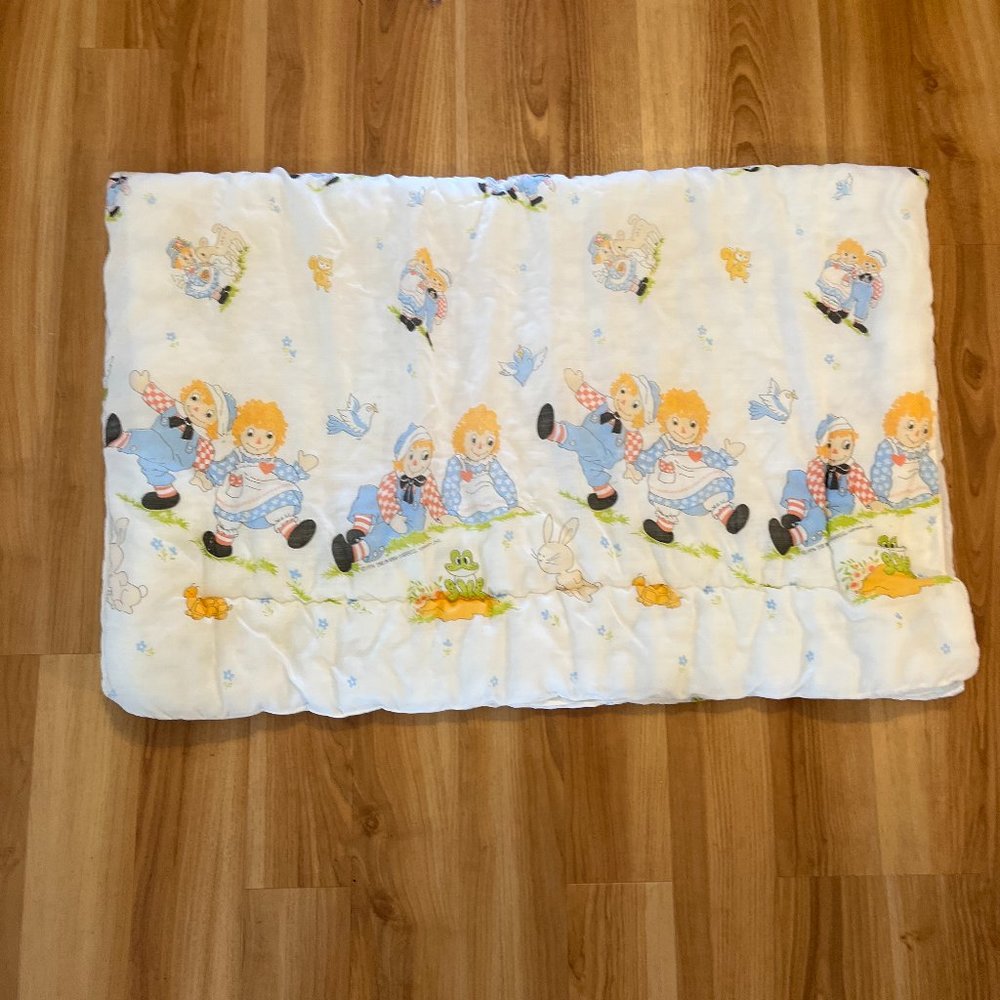 Children's White and Blue Blanket